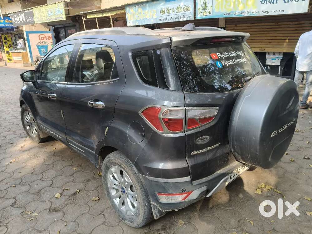 Ford Ecosport 2015 Petrol 82000 Km Driven
