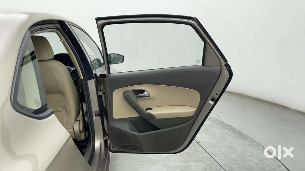 Volkswagen Vento 1.6 Highline, 2019, Petrol