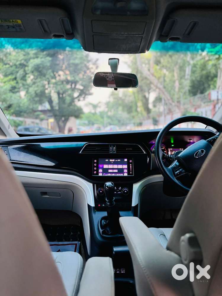 Mahindra Marazzo M8, 2018, Diesel