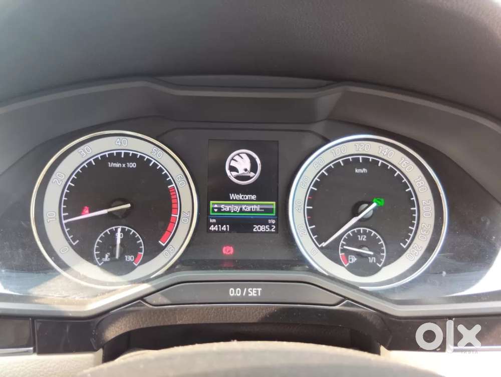 Skoda Superb 2.0 L&k Tsi At, 2020, Petrol