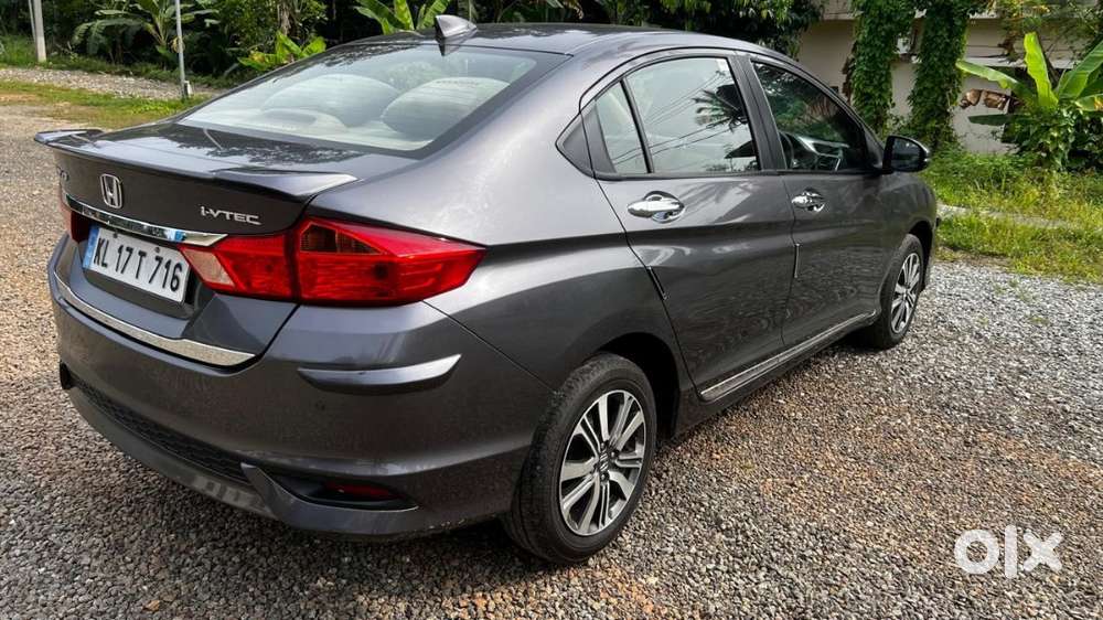 Honda City  V Mt Petrol