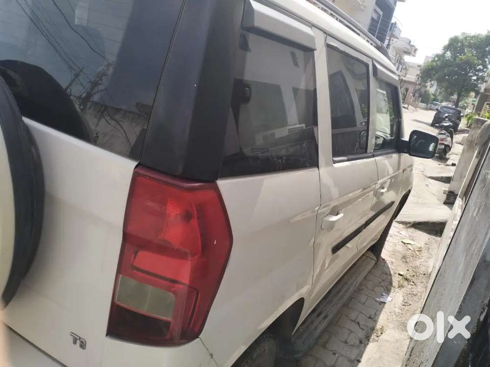 Mahindra Tuv 300 2015 Diesel Well Maintained