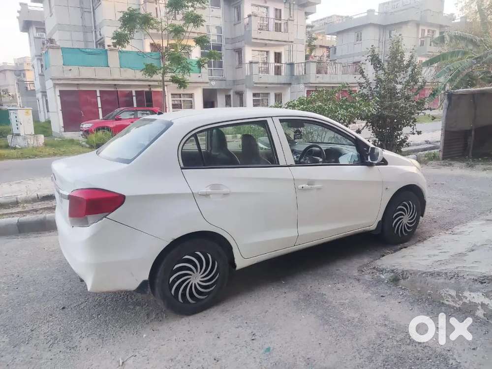 Honda Amaze 2015 Cng & Hybrids 130000 Km Driven