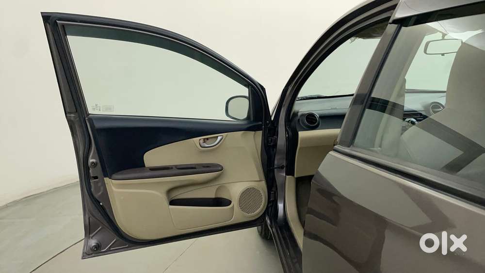 Honda Brio V Mt, 2013, Petrol