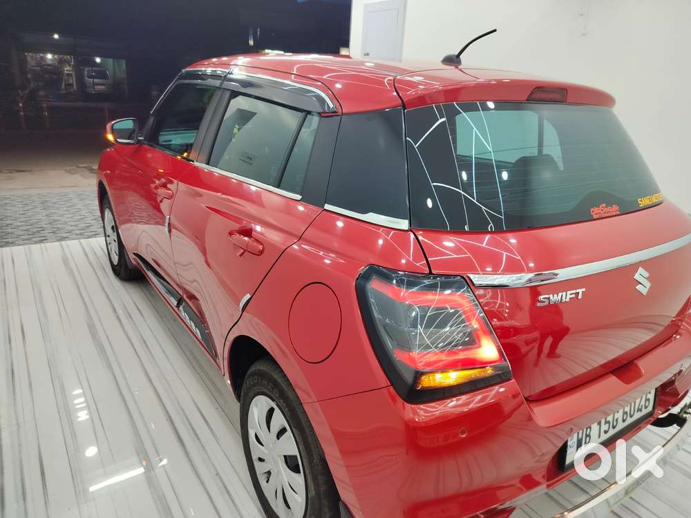 Maruti Suzuki Swift Vxi + Manual, 2025, Petrol