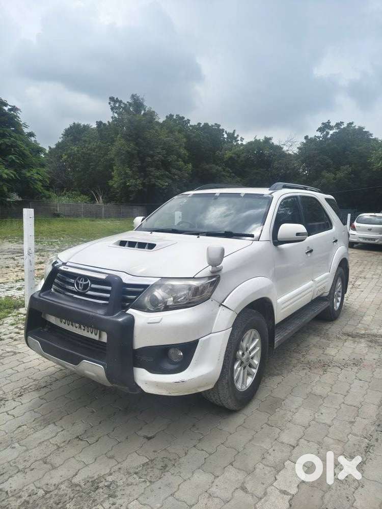 Toyota Fortuner 3.0 4x2 Mt, 2014, Diesel
