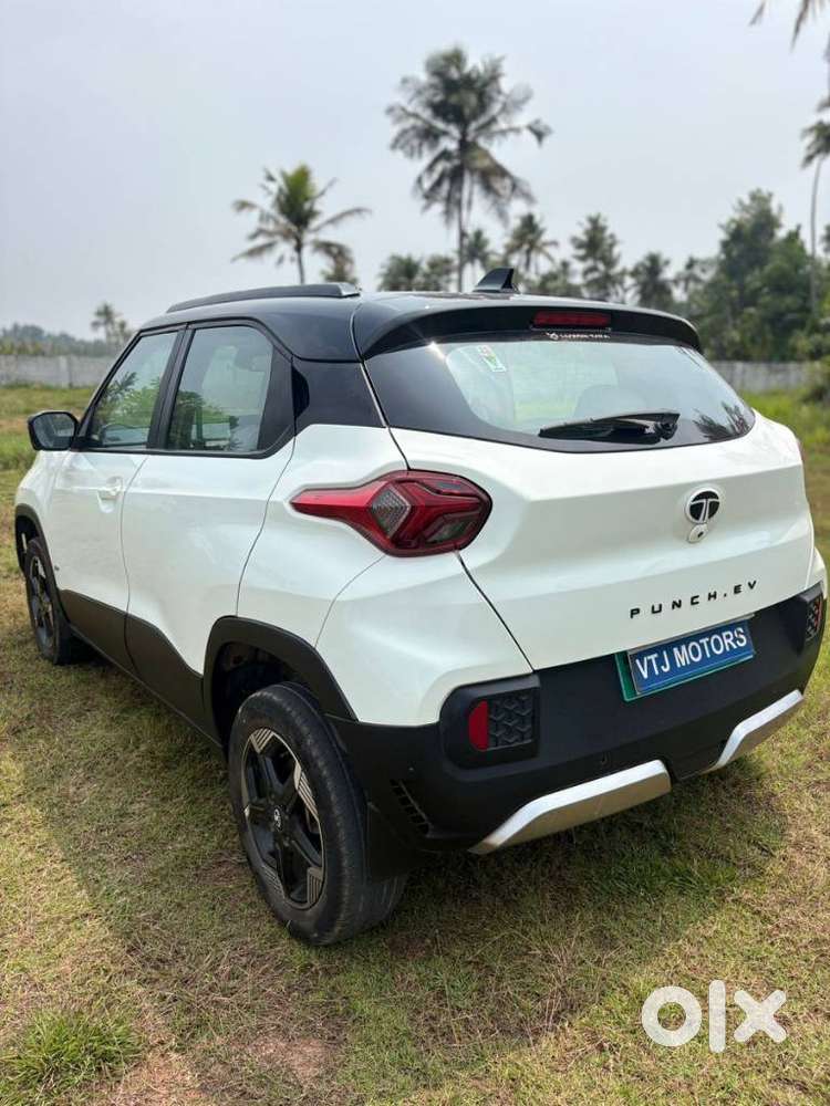 Tata Punch Ev Empowered Plus Lr, 2024, Electric