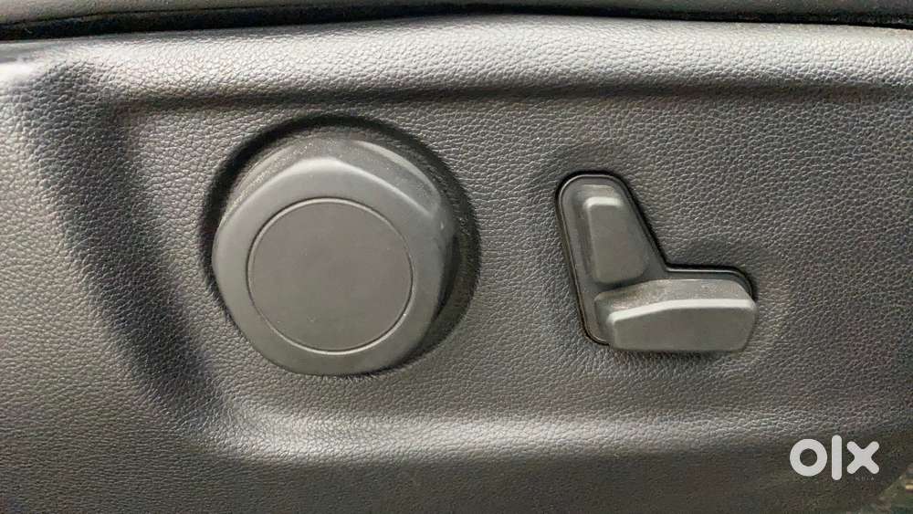 Mahindra Scorpio-n 2.0 Z8 L Petrol At 7 Str, 2022, Petrol