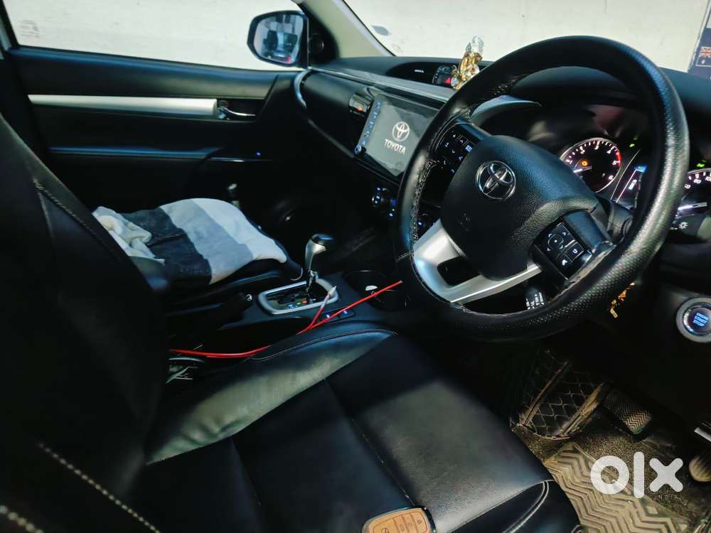 Toyota Hilux 2.8 High 4x4 Mt, 2023, Diesel