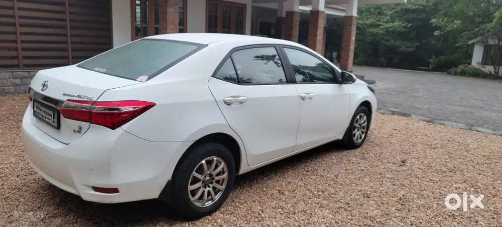 Toyota Corolla Altis 2014 Diesel 85000 Km Driven