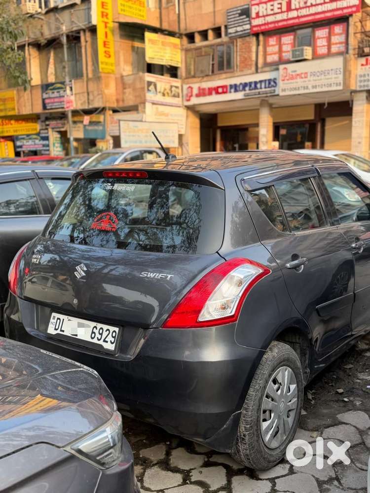 Maruti Suzuki Swift 1.2 Lxi (o), 2017, Petrol