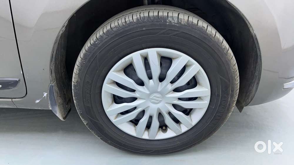 Maruti Suzuki Dzire Vdi Amt, 2017, Diesel