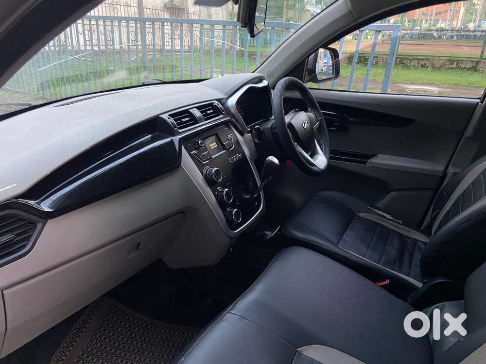 Mahindra Kuv 100 Mfalcon D75 K8 Dual Tone, 2016, Petrol