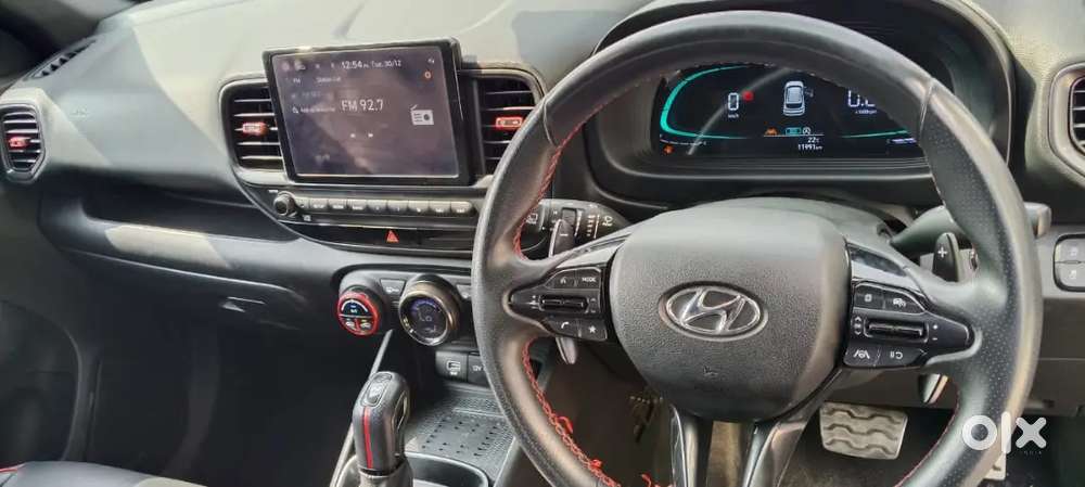 Hyundai Venue 2024 Petrol 11950 Km Driven