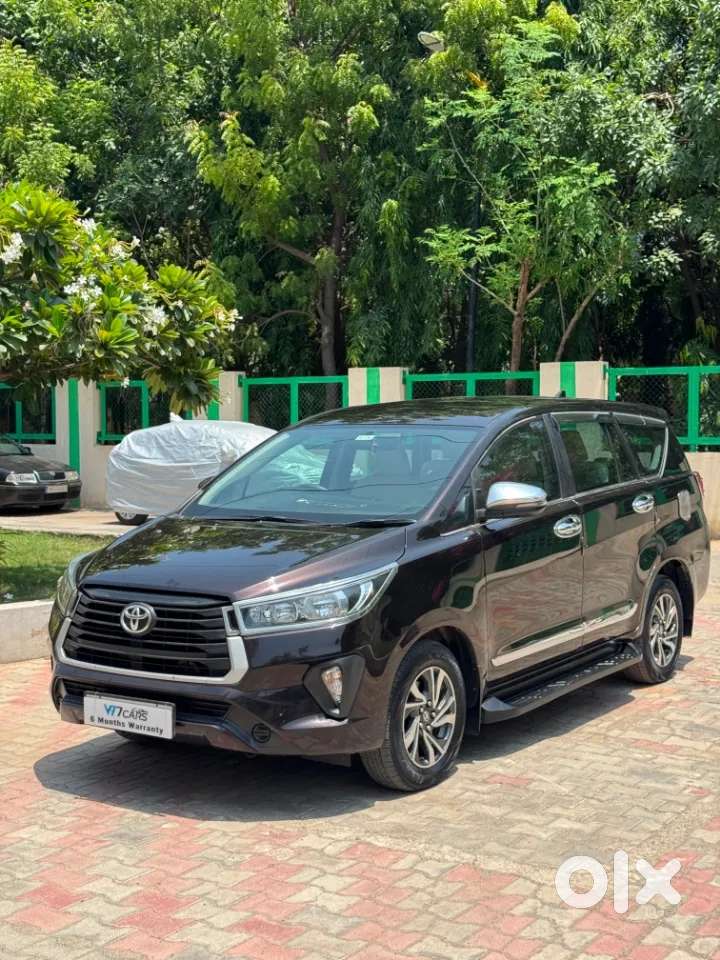 Toyota Innova Crysta [ ] 2.4 Gx At 7 Str, 2022, Diesel