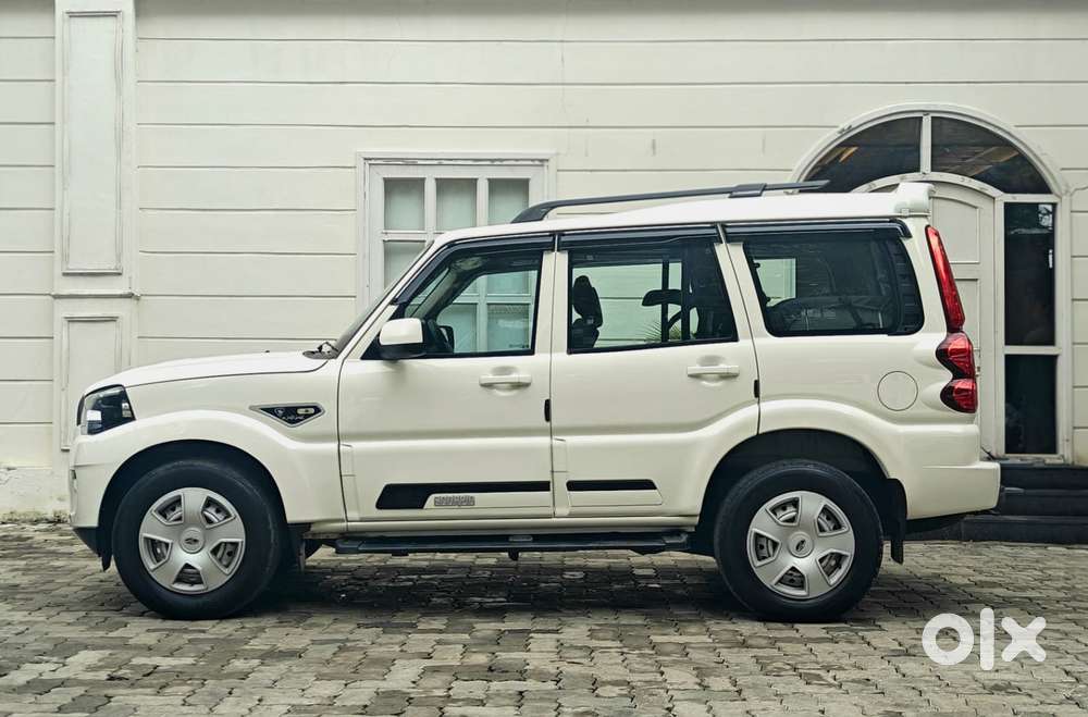 Mahindra Scorpio Classic, 2023, Diesel