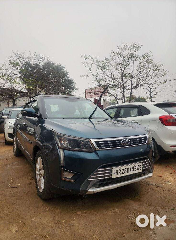 Mahindra Xuv300 W8 1.2 Petrol Dual Tone, 2020, Cng & Hybrids