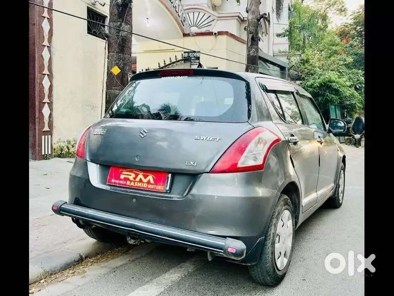 Maruti Suzuki Swift Lxi Optional-o, 2016, Petrol