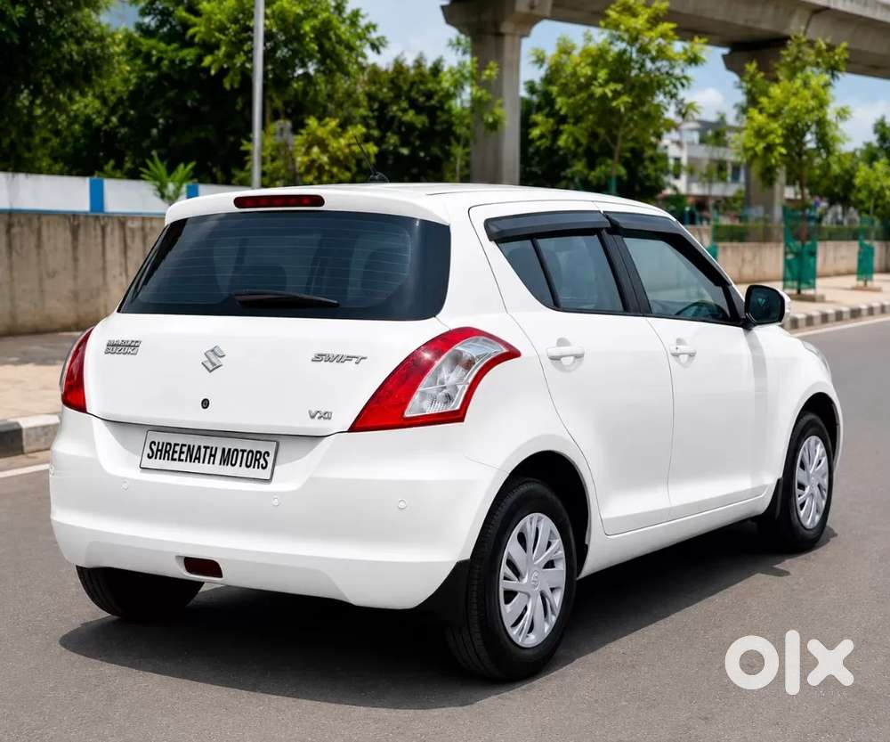 Maruti Suzuki Swift Vxi Optional, 2017, Petrol