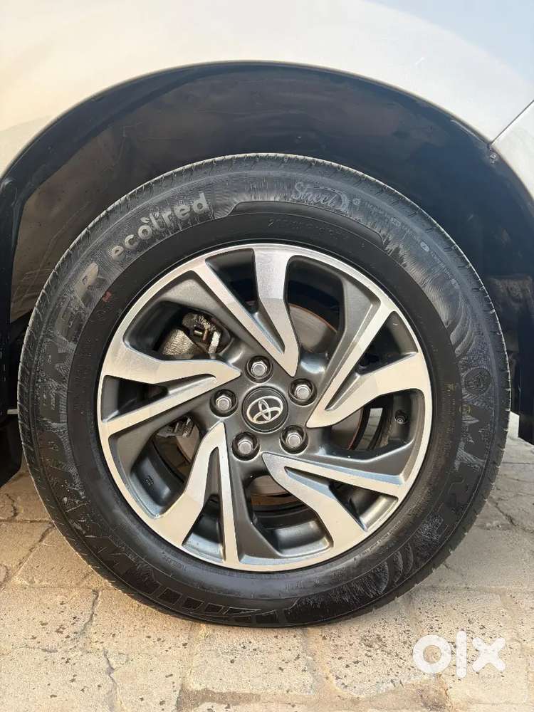 Innova Crysta Vx Manual Diesel 2022 Bs6 Record Driven Guarantee