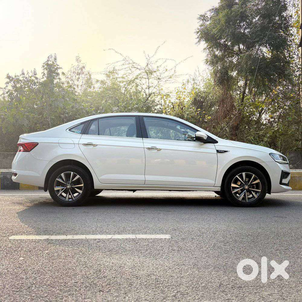 Skoda Slavia Style 1.0l Tsi At, 2024, Petrol