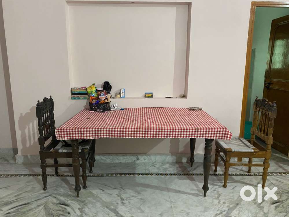 2 seater dinning table