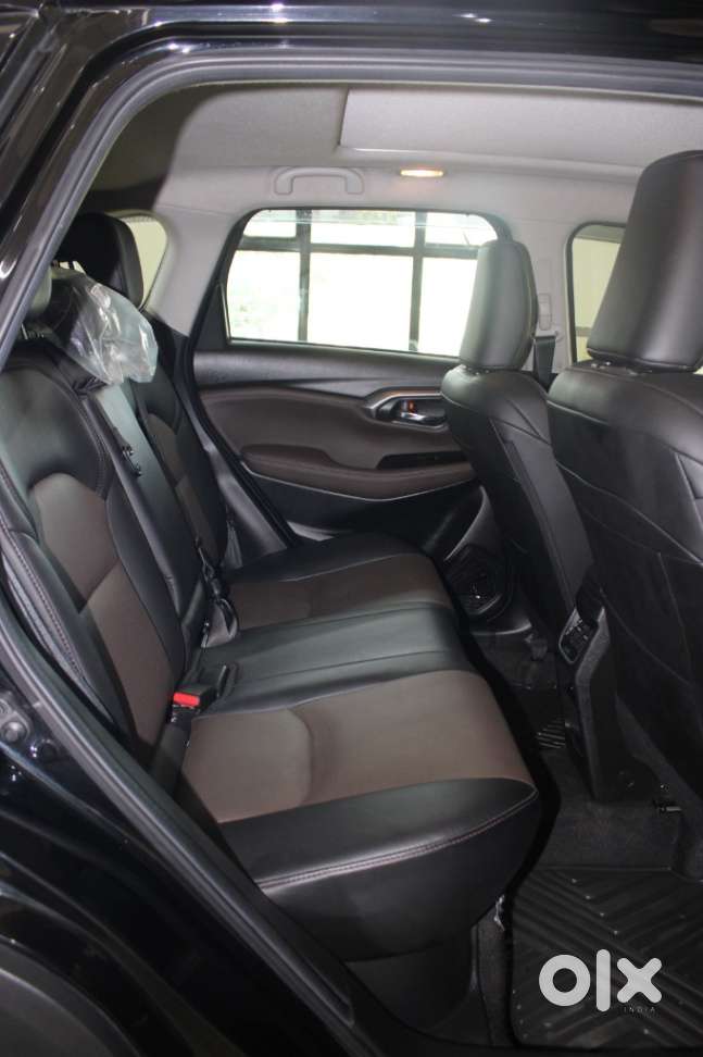 Toyota Urban Cruiser Hyryder 1.5 V Neo Drive At, 2025, Petrol
