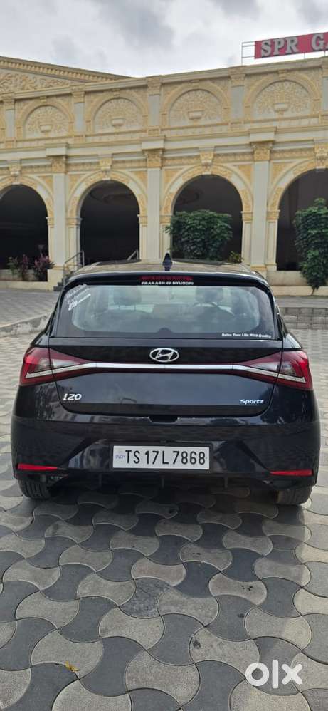 Hyundai I20 Sportz 1.2 Ivt, 2023, Petrol