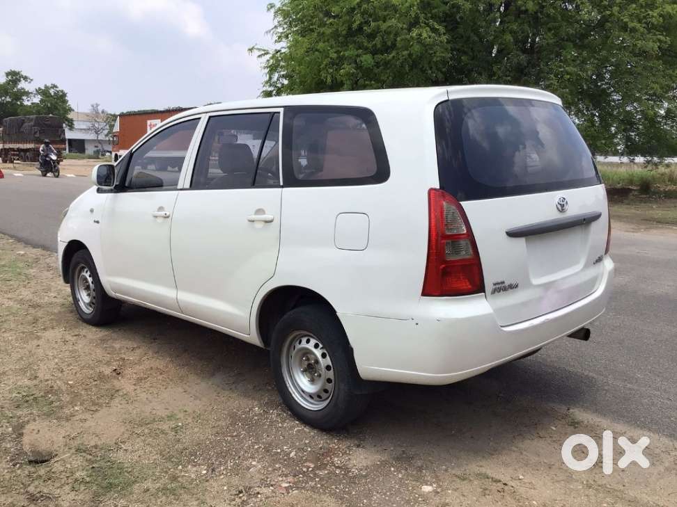 Toyota Innova 2004-2011 2.5 E Diesel Ps 7-seater, 2007, Diesel