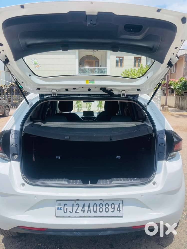 Tata Altroz Petrol 2023