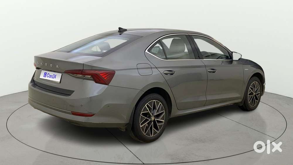 Skoda Octavia 2.0 L K Tsi At, 2022, Petrol