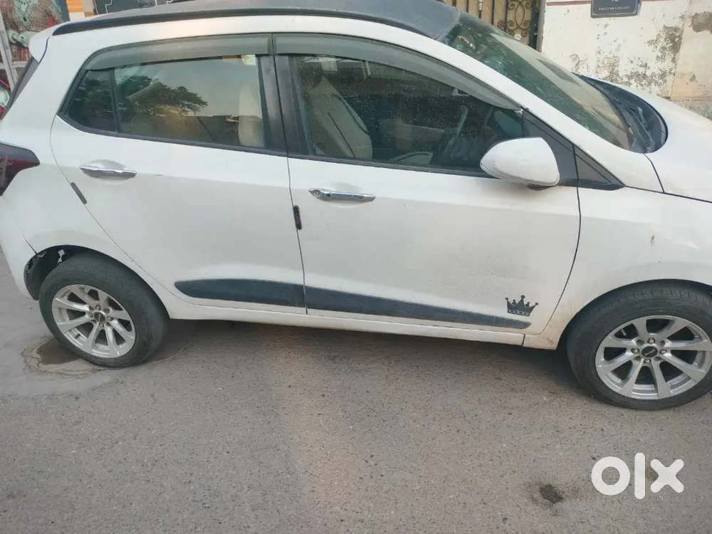Hyundai Grand I10 2015 Petrol 140000 Km Driven