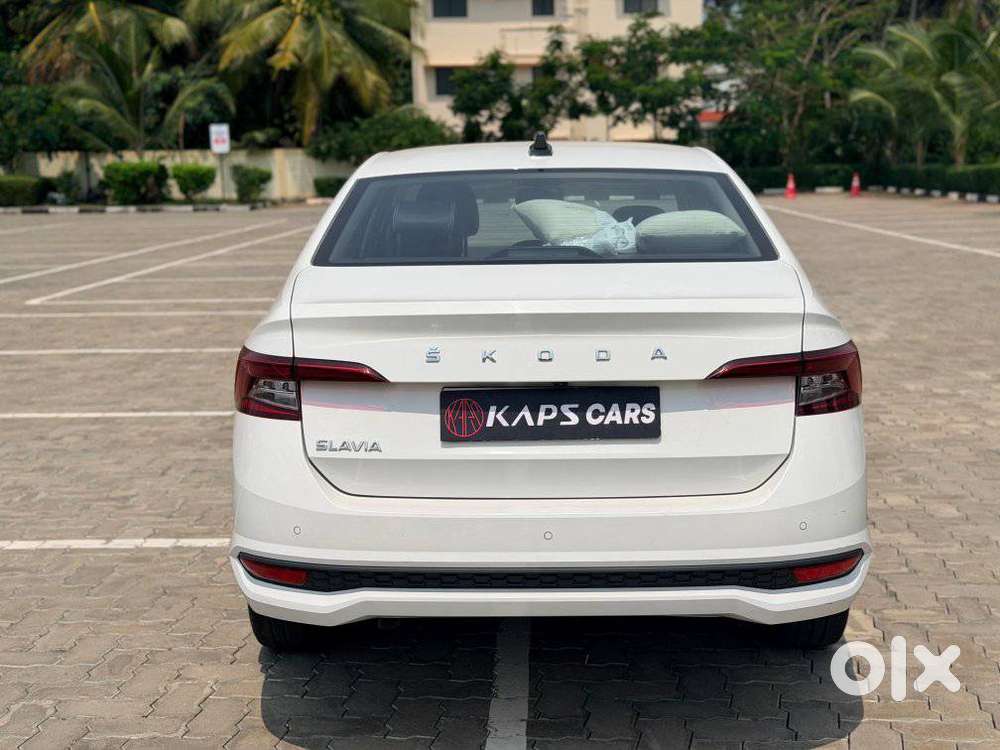 Skoda Slavia 1.0 Ambition Tsi At, 2023, Petrol