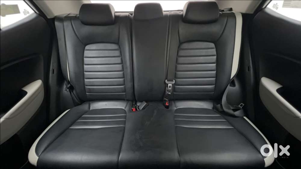 Hyundai Venue 1.0 Sx (o) Turbo Dct, 2023, Petrol