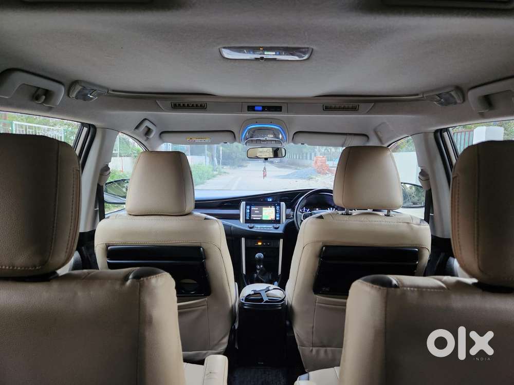 Toyota Innova Crysta 2.4 Vx Mt, 2020