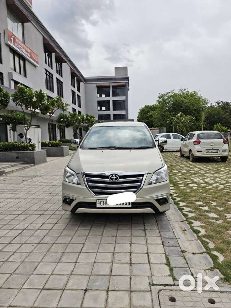 Toyota Innova [2013-2016] 2.5 G4 8 Str, 2016, Diesel