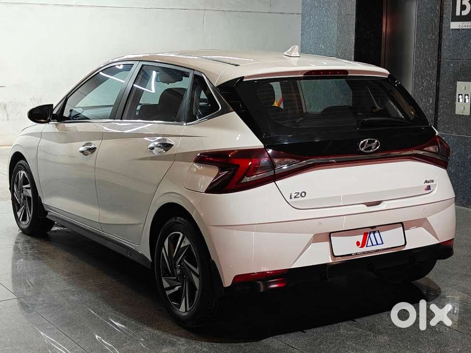 Hyundai New I20 1.2 Asta (o) Ivt, 2023, Petrol