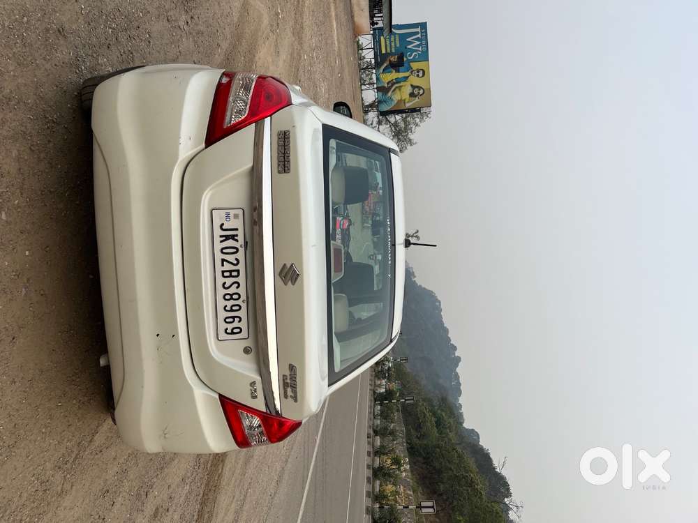 For Sale: 2016 Maruti Suzuki Swift Dzire Vxi Petrol – Well Maintained
