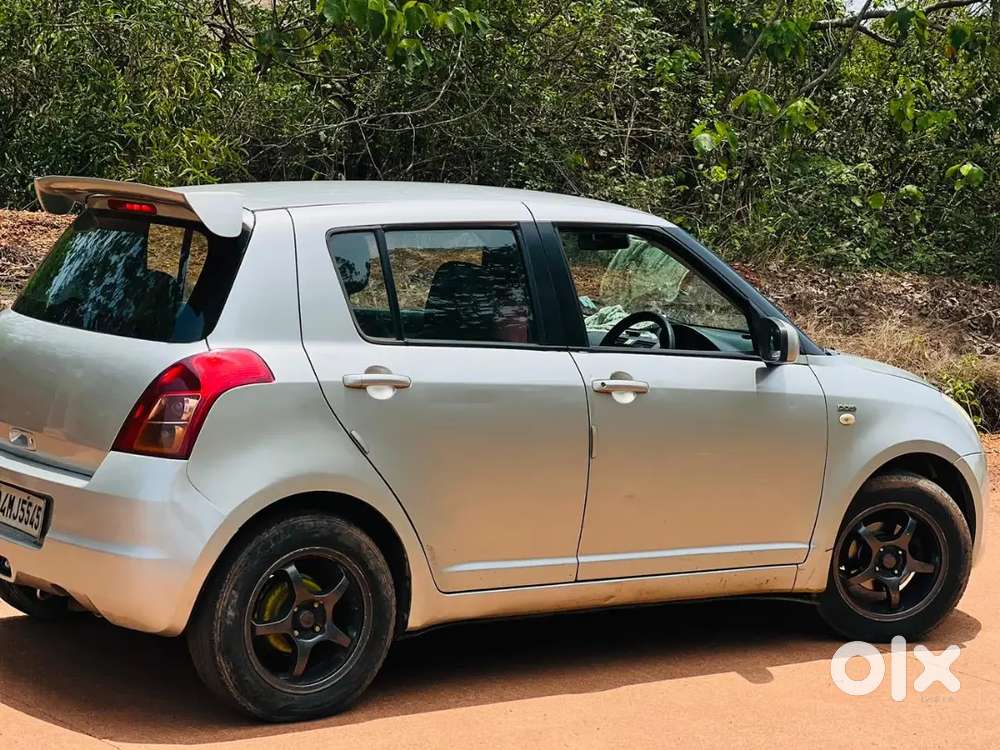 Maruti Suzuki Swift 2011 Diesel 194500 Km Driven