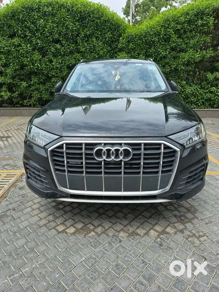 Audi Q7 2023 Petrol Hybrid