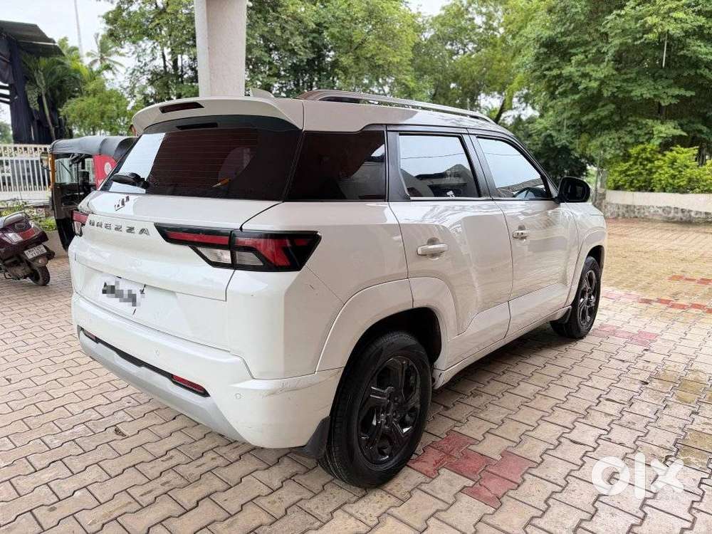 Maruti Suzuki Brezza 1.5 Zxi Cng, 2023, Cng & Hybrids