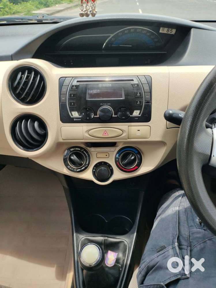Toyota Etios 1.5 V, 2017, Petrol