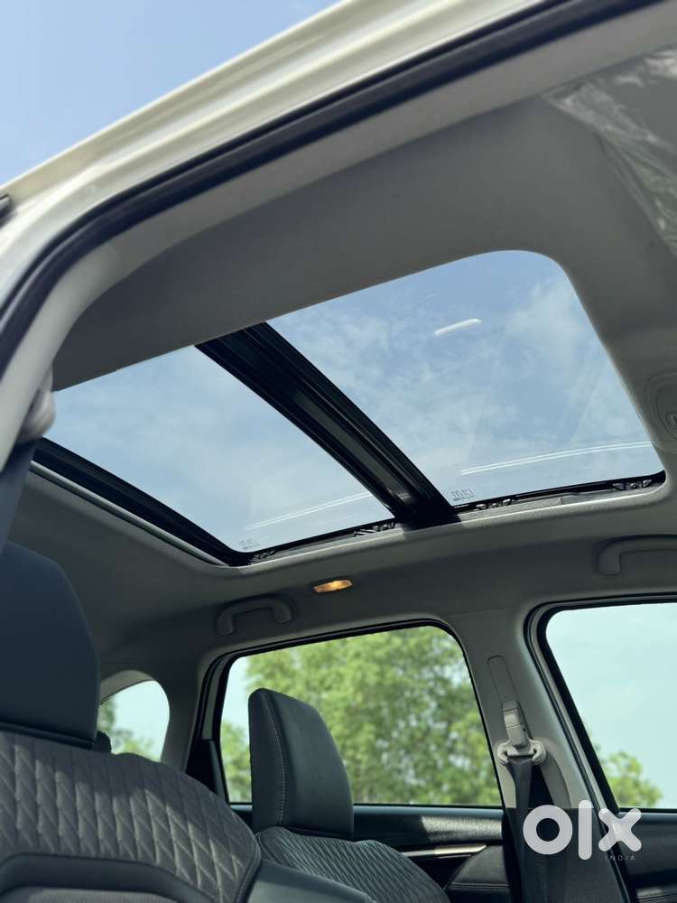 Maruti Suzuki Grand Vitara 1.5 Alpha Plus Intelligent Hybrid Ecvt, 2..
