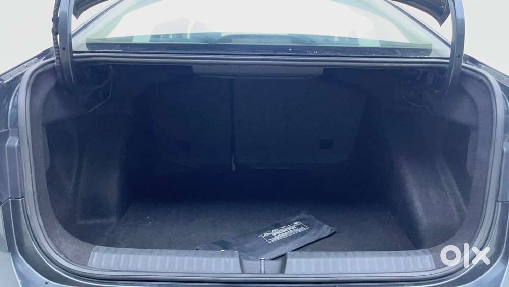 Volkswagen Virtus Highline Plus 1.0 Tsi At, 2022, Petrol