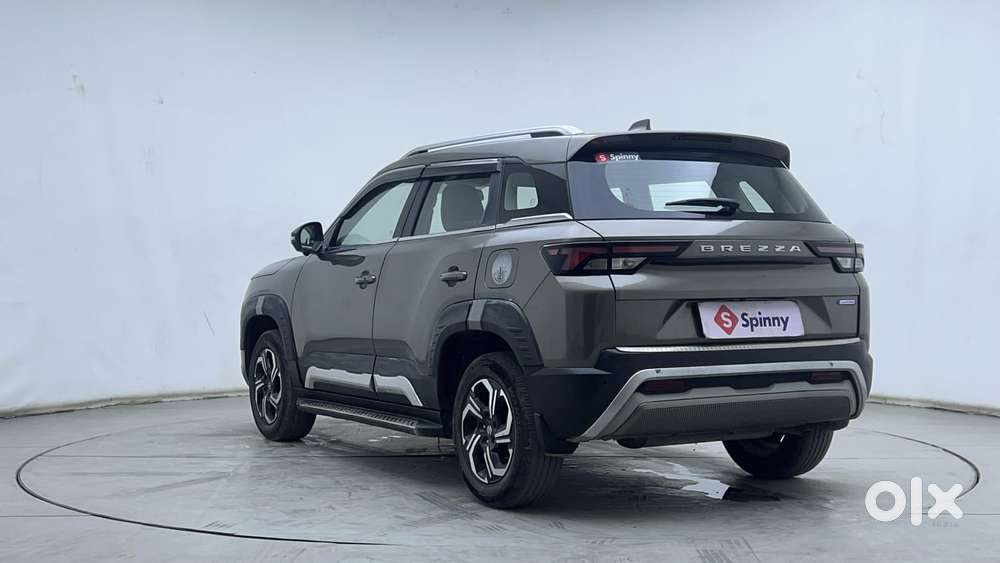Maruti Suzuki Brezza 1.5 Zxi At Smart Hybrid Dual Tone, 2023, Petrol