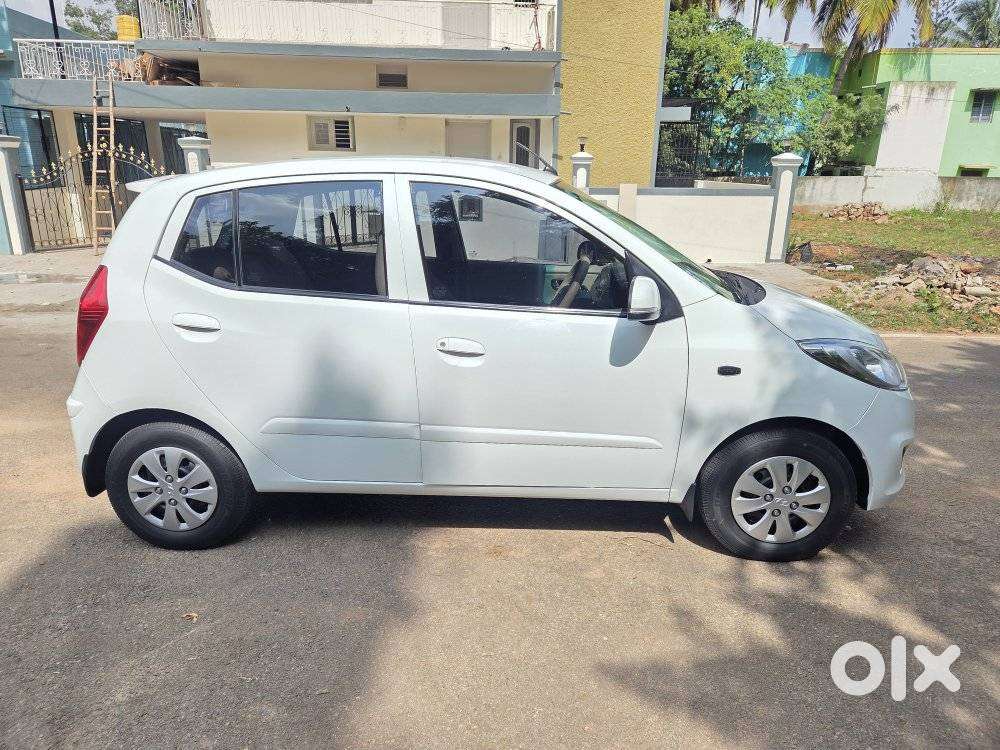 Hyundai I10 Sportz At, 2012, Petrol
