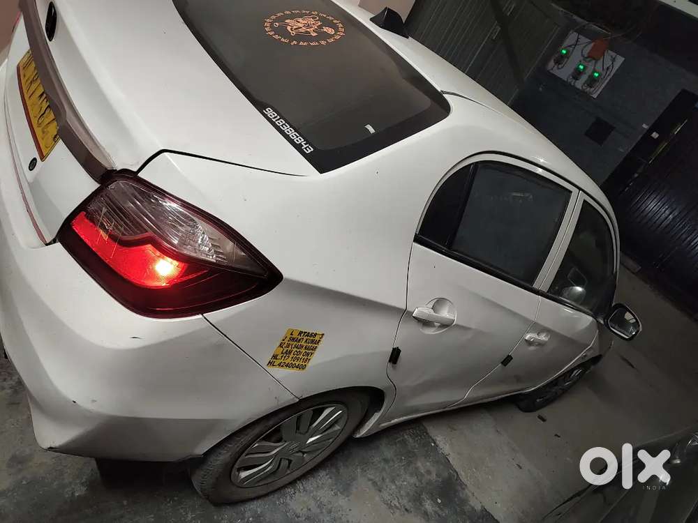 Honda Amaze April 2016