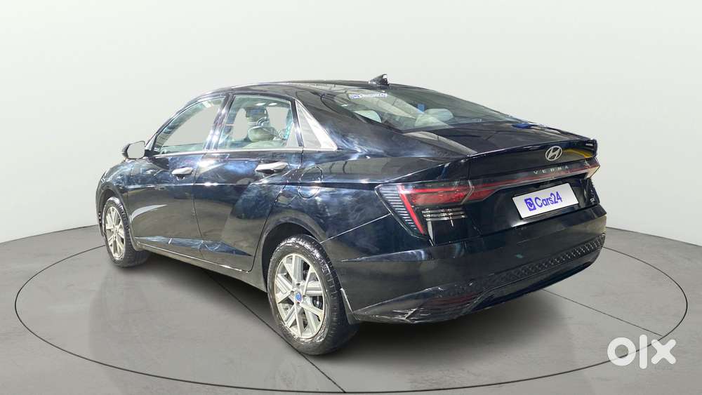 Hyundai Verna 1.5 Sx (o) Petrol Mt, 2024, Petrol