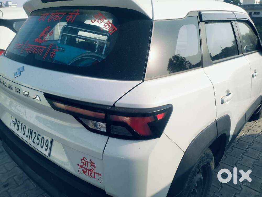 Maruti Brezza Vxi At 2024