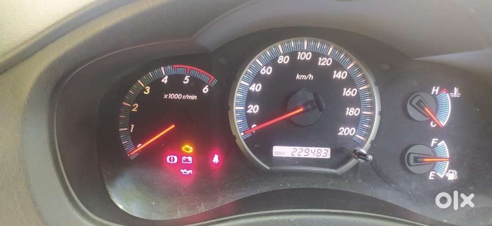 Toyota Innova 2012 Diesel Well Maintained
